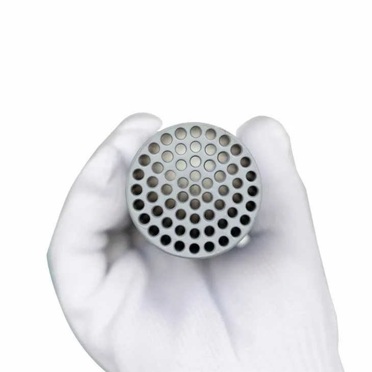 Membrana per separazione solida-liquido